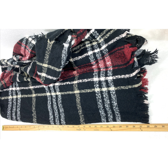 Womens Poncho Wrap One Size Black Burgundy Plaid Boho Fringe Soft Feel Fall - Picture 4 of 5